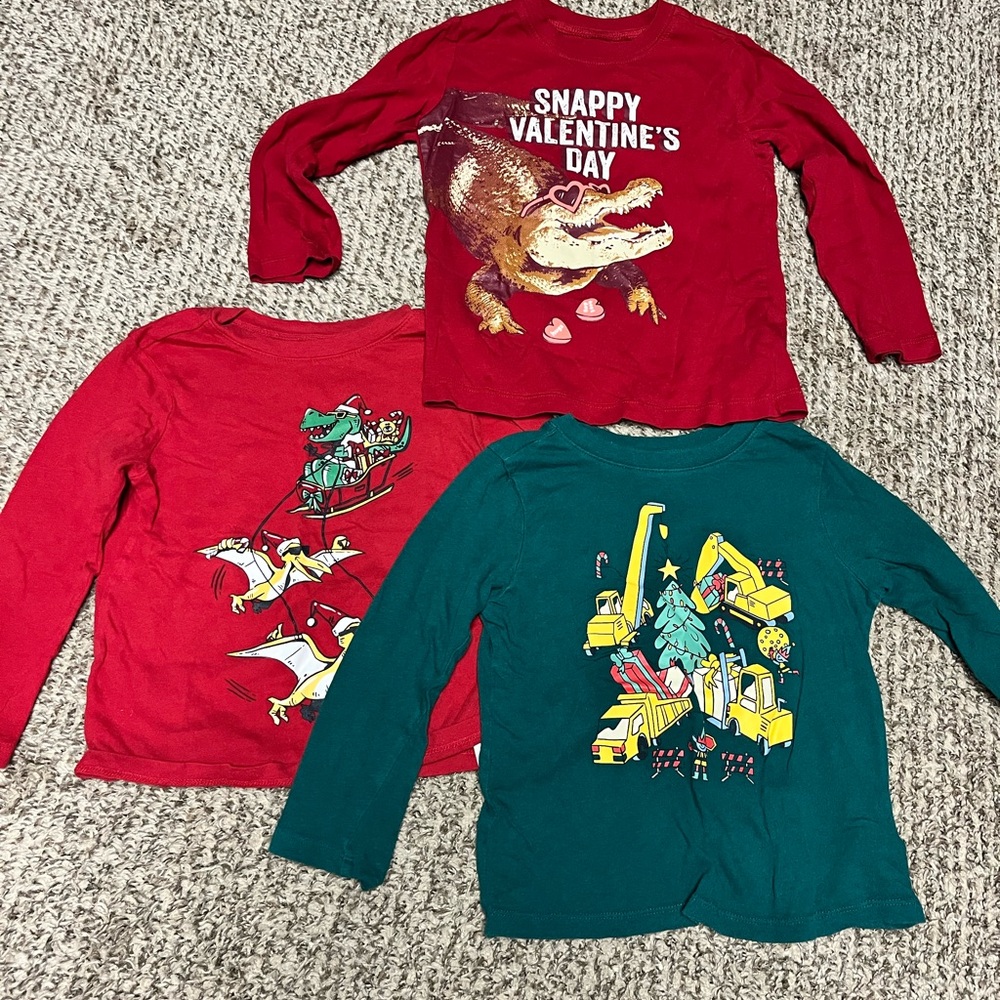 4T Holiday tshirts and Pj’s